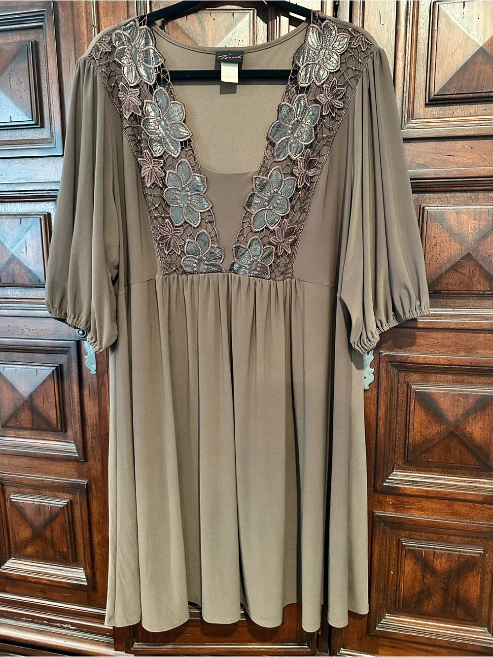 TORRID 3 Brown Faux Leather Floral V‑Neck Midi Dress So Comfortable